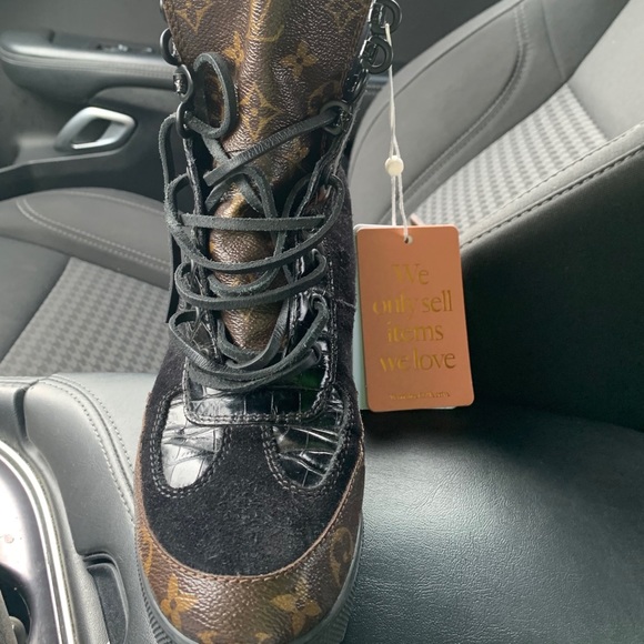 Louis Vuitton Laureate Ankle boots - Picture 2 of 5